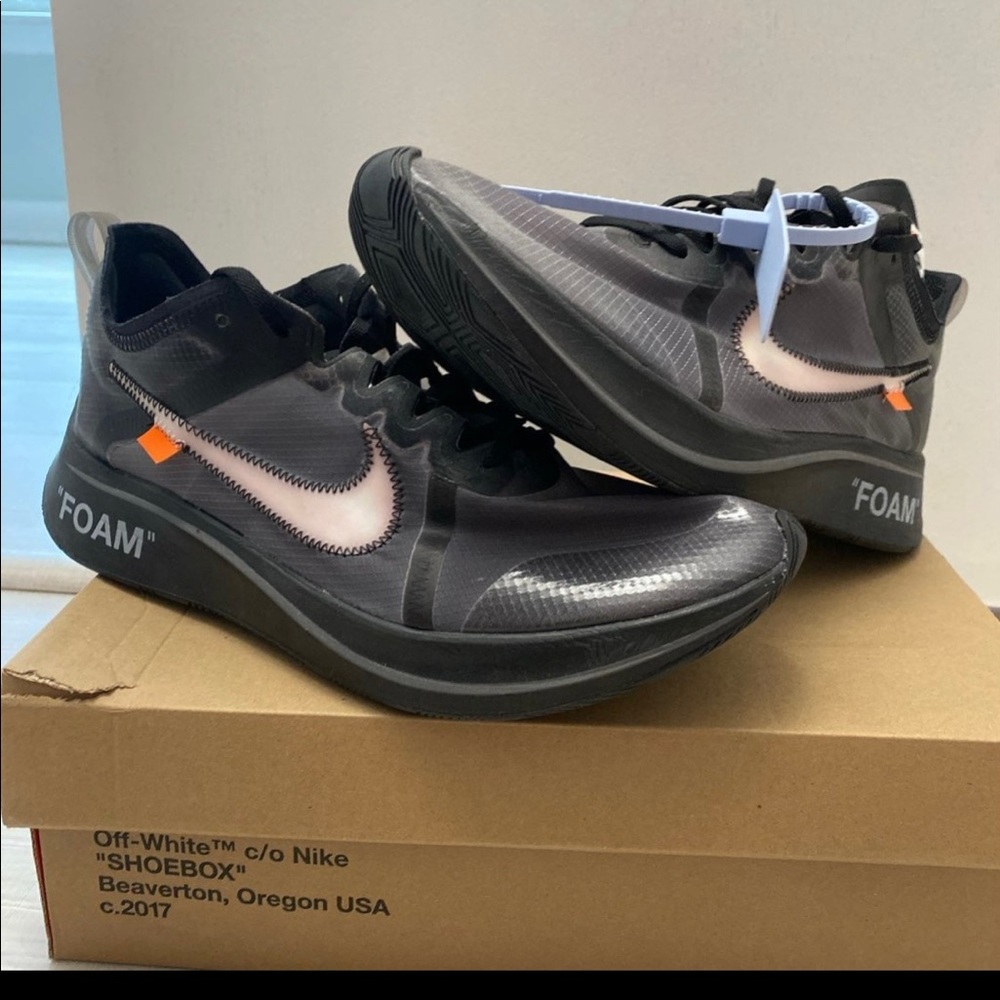 Nike off-white zoom fly